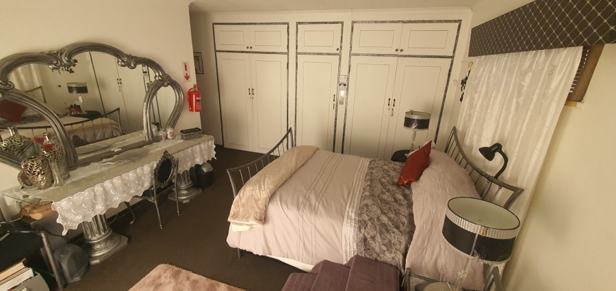 3 Bedroom Property for Sale in Flora Gardens Gauteng