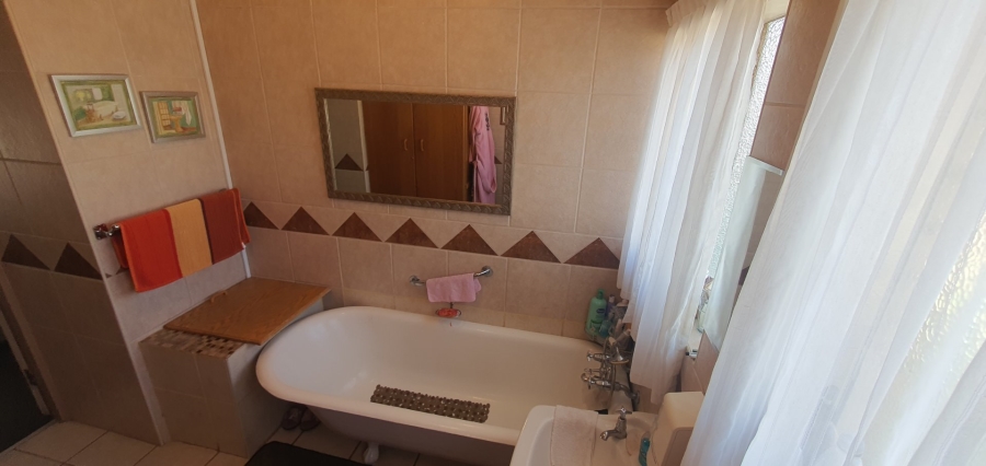 3 Bedroom Property for Sale in Flora Gardens Gauteng