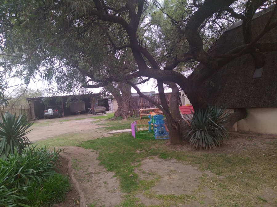 4 Bedroom Property for Sale in Lamontpark Gauteng