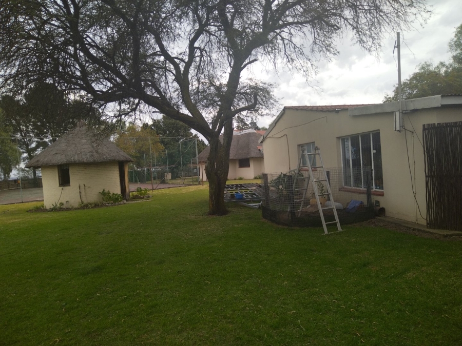 4 Bedroom Property for Sale in Lamontpark Gauteng