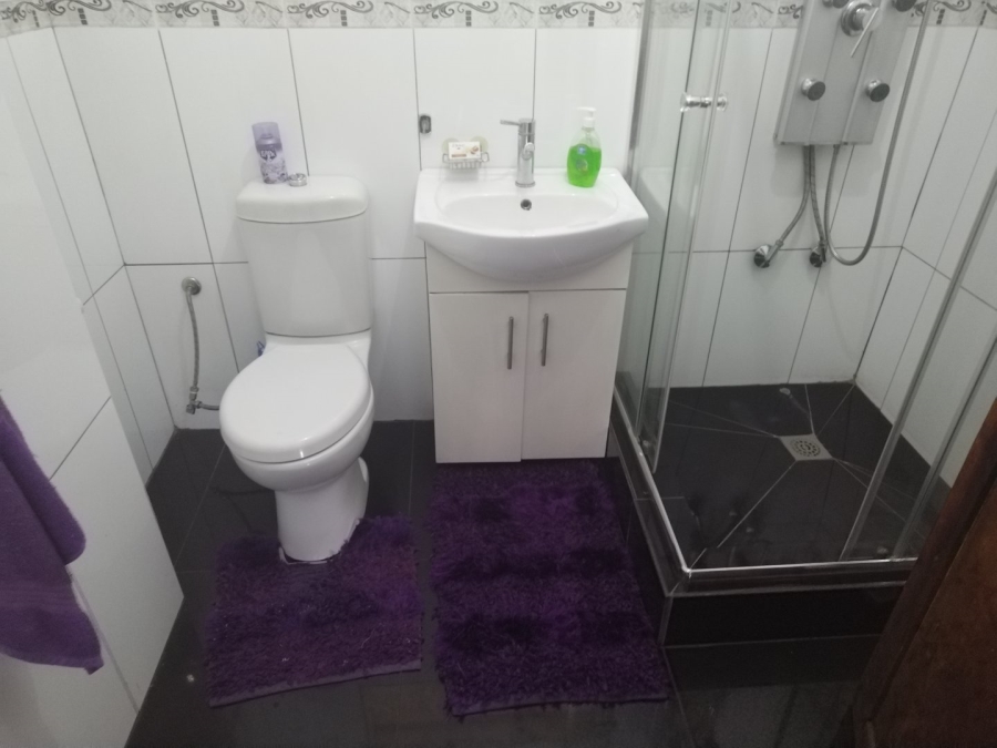 4 Bedroom Property for Sale in Lamontpark Gauteng