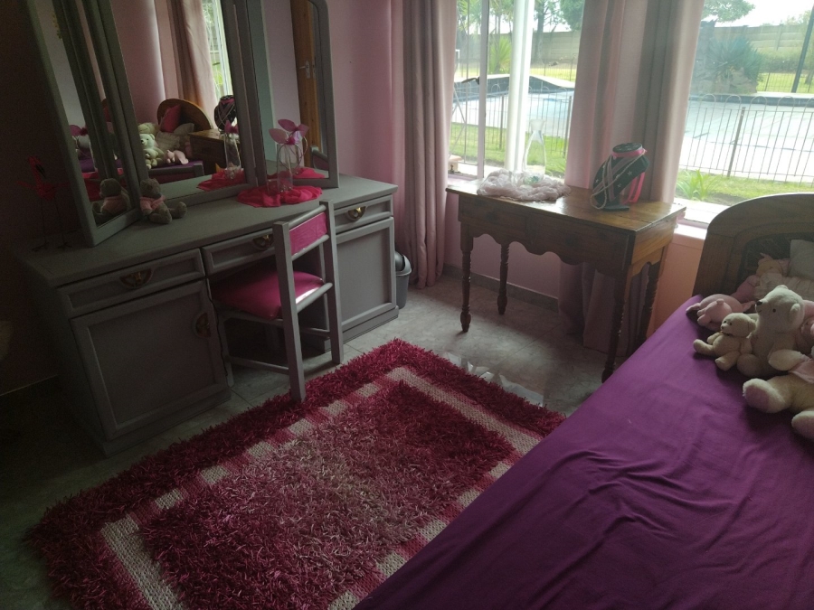 4 Bedroom Property for Sale in Lamontpark Gauteng