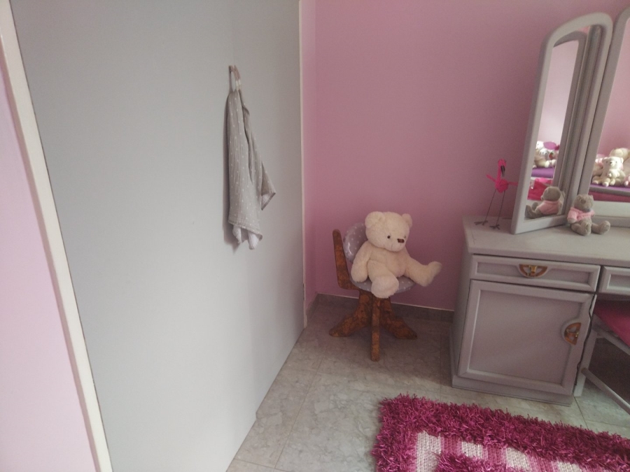 4 Bedroom Property for Sale in Lamontpark Gauteng