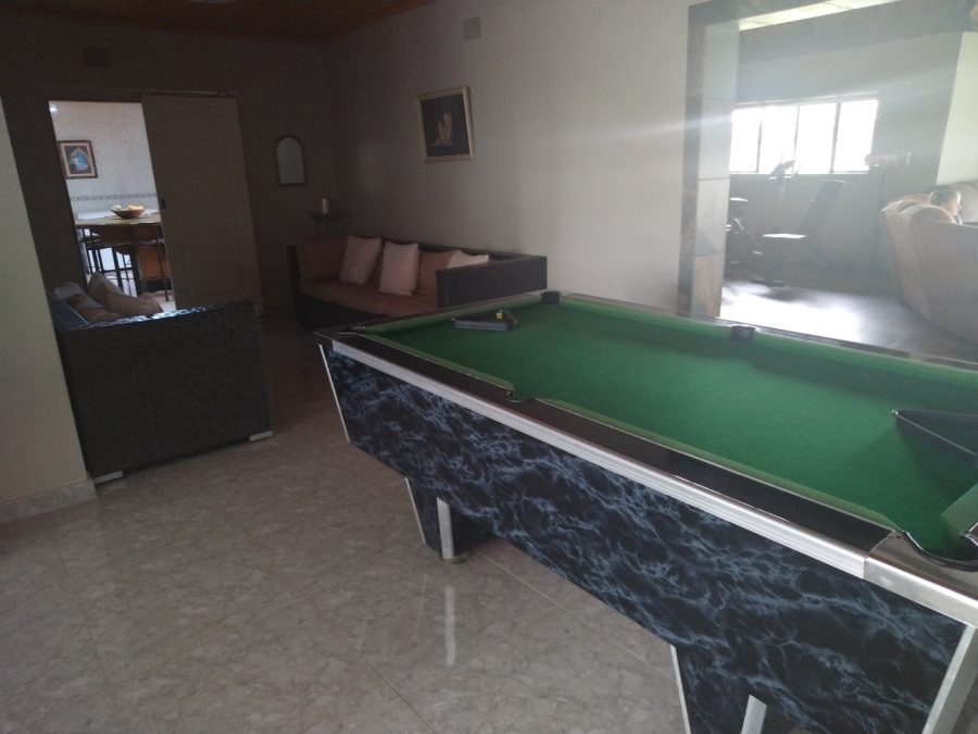 4 Bedroom Property for Sale in Lamontpark Gauteng