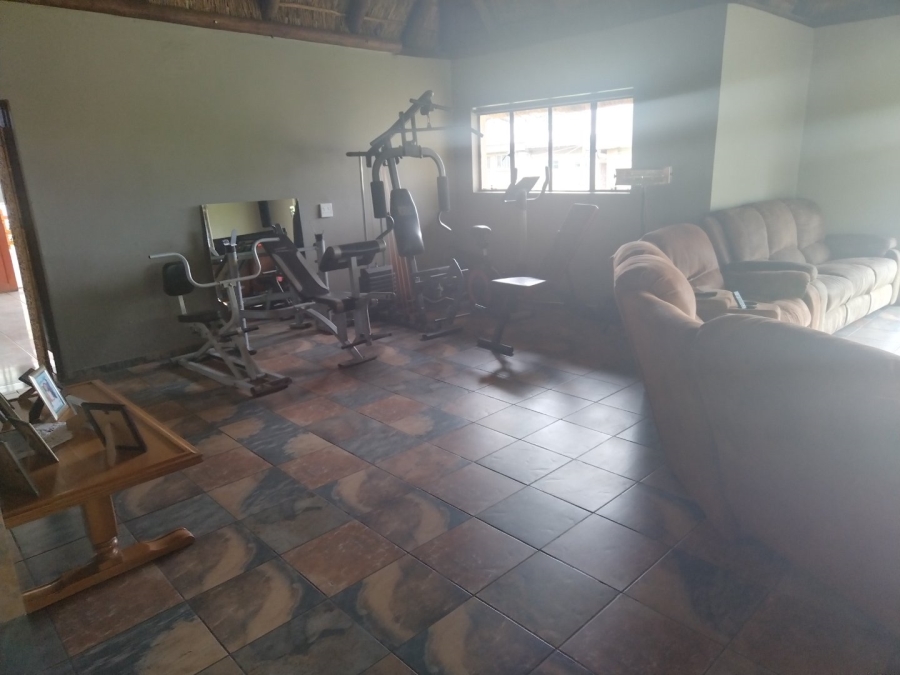 4 Bedroom Property for Sale in Lamontpark Gauteng