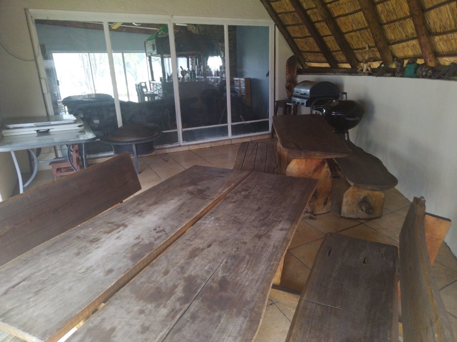 4 Bedroom Property for Sale in Lamontpark Gauteng