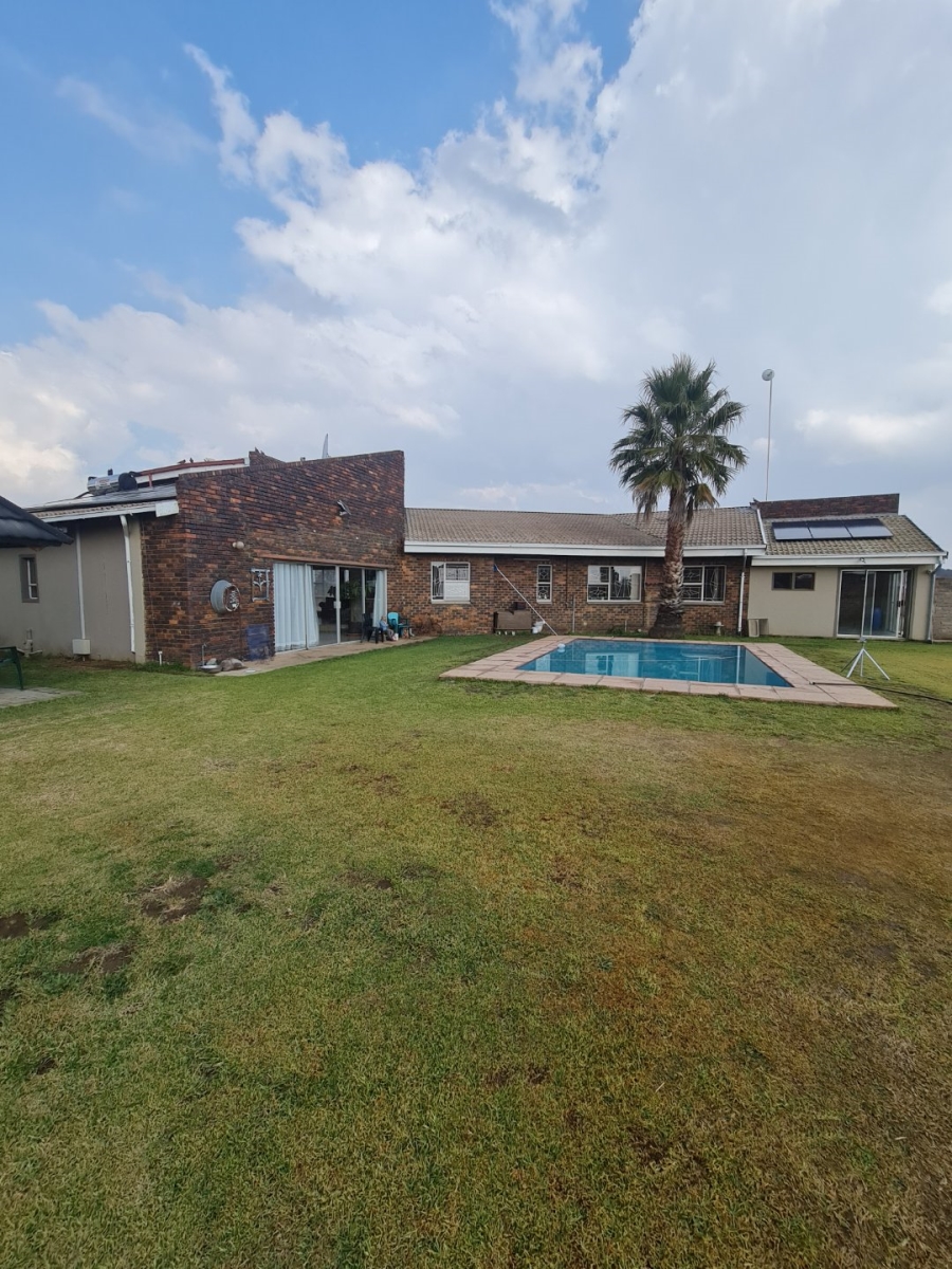 3 Bedroom Property for Sale in Rusticana Gauteng