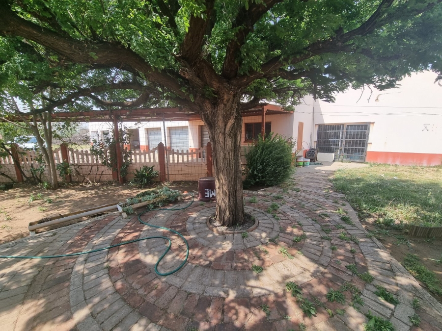 3 Bedroom Property for Sale in Roodia Gauteng