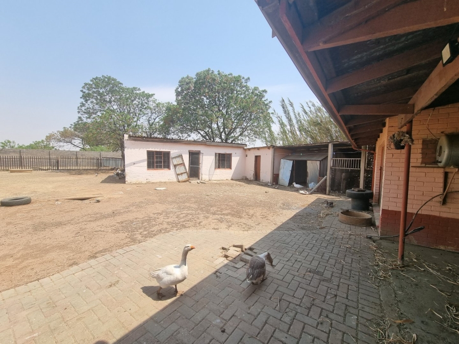 3 Bedroom Property for Sale in Roodia Gauteng