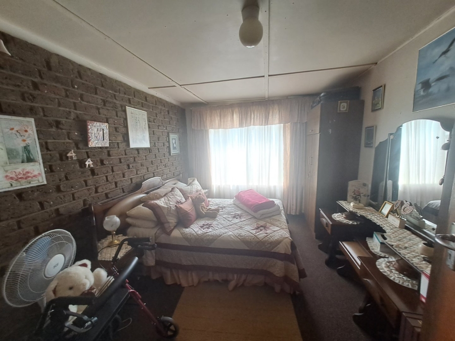 3 Bedroom Property for Sale in Rosashof Gauteng