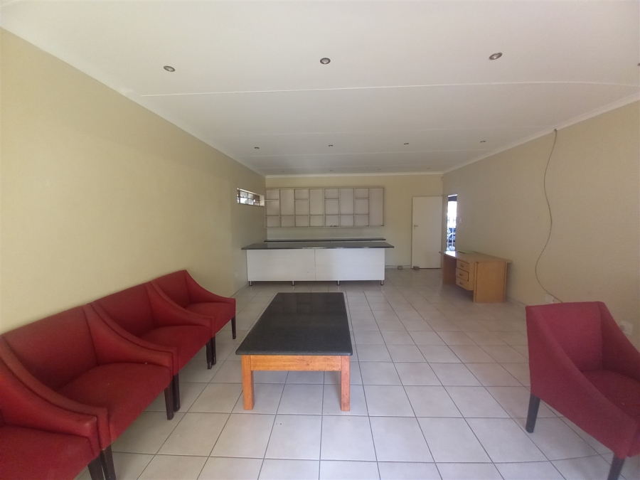 4 Bedroom Property for Sale in Garsfontein Gauteng