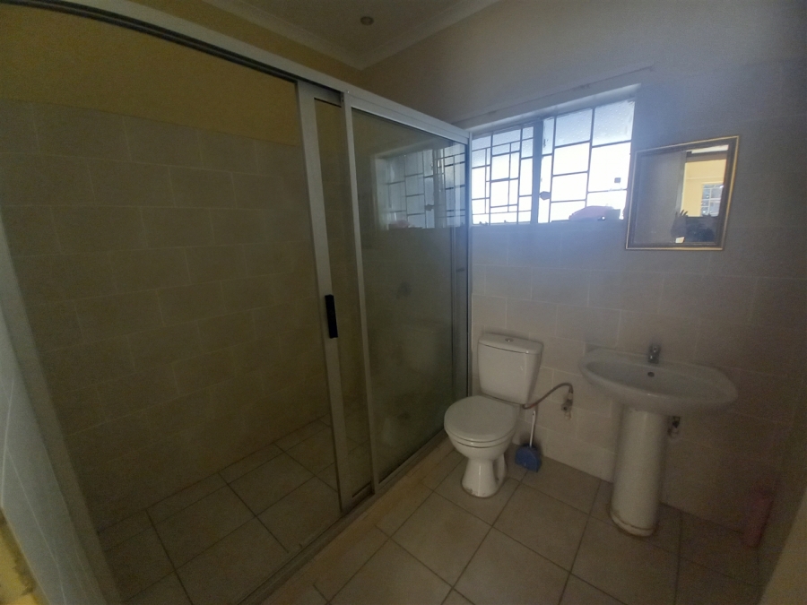 4 Bedroom Property for Sale in Garsfontein Gauteng