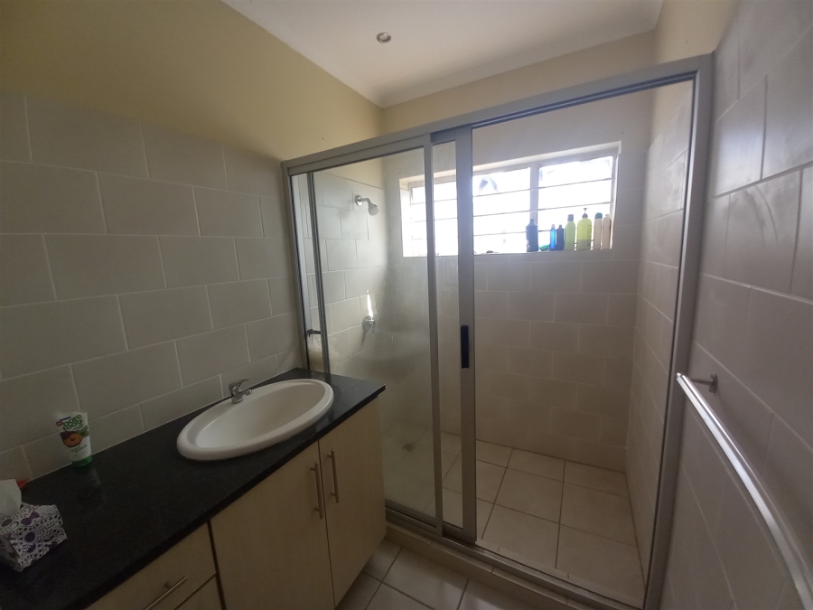4 Bedroom Property for Sale in Garsfontein Gauteng