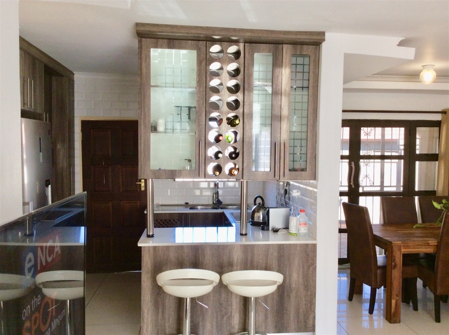 3 Bedroom Property for Sale in Blue Hills Gauteng