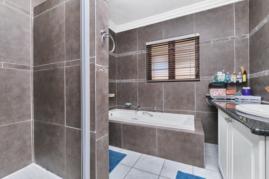 3 Bedroom Property for Sale in Hyde Park Gauteng