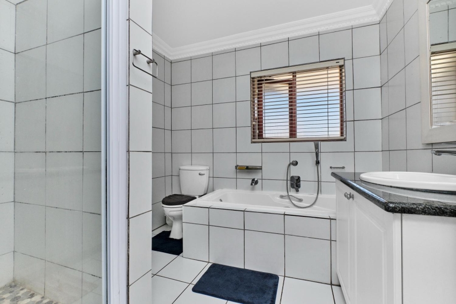 3 Bedroom Property for Sale in Hyde Park Gauteng