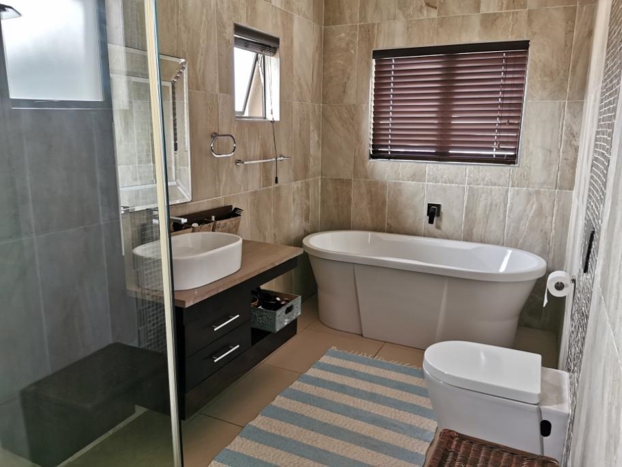 4 Bedroom Property for Sale in Sable Hills Gauteng