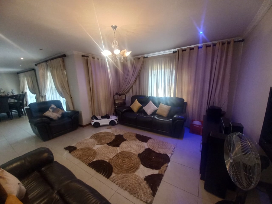 4 Bedroom Property for Sale in Vanderbijlpark SE 8 Gauteng
