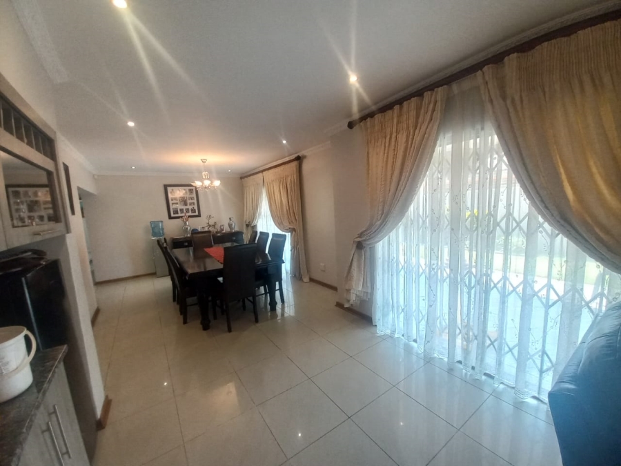 4 Bedroom Property for Sale in Vanderbijlpark SE 8 Gauteng