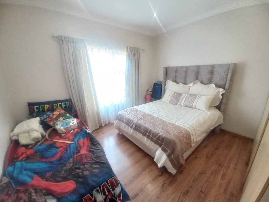 4 Bedroom Property for Sale in Vanderbijlpark SE 8 Gauteng