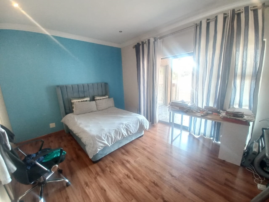 4 Bedroom Property for Sale in Vanderbijlpark SE 8 Gauteng