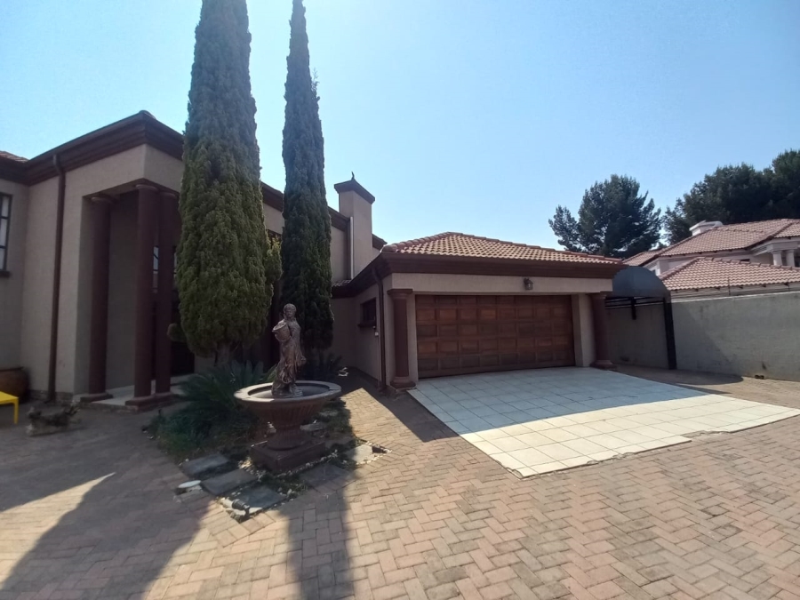 4 Bedroom Property for Sale in Vanderbijlpark SE 8 Gauteng