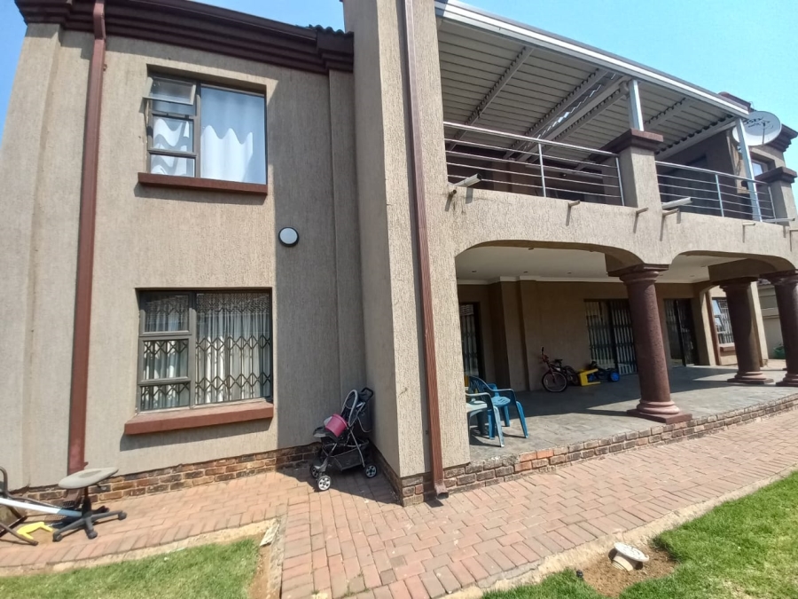 4 Bedroom Property for Sale in Vanderbijlpark SE 8 Gauteng