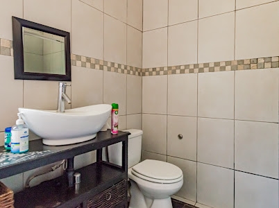 6 Bedroom Property for Sale in Eikenhof Gauteng