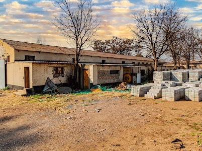 6 Bedroom Property for Sale in Eikenhof Gauteng