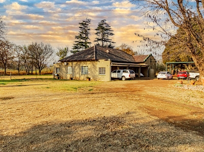 6 Bedroom Property for Sale in Eikenhof Gauteng