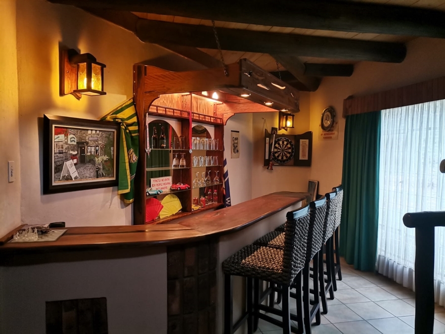 3 Bedroom Property for Sale in Golf View Gauteng