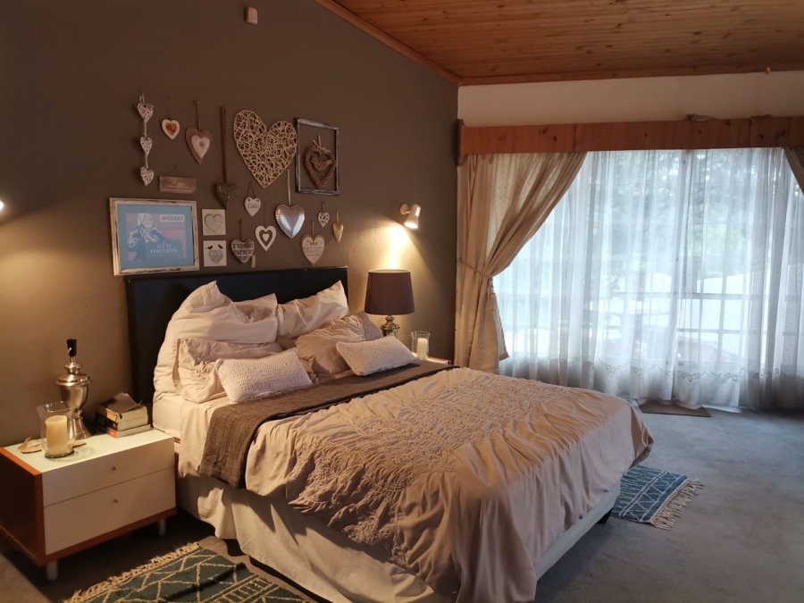 3 Bedroom Property for Sale in Golf View Gauteng