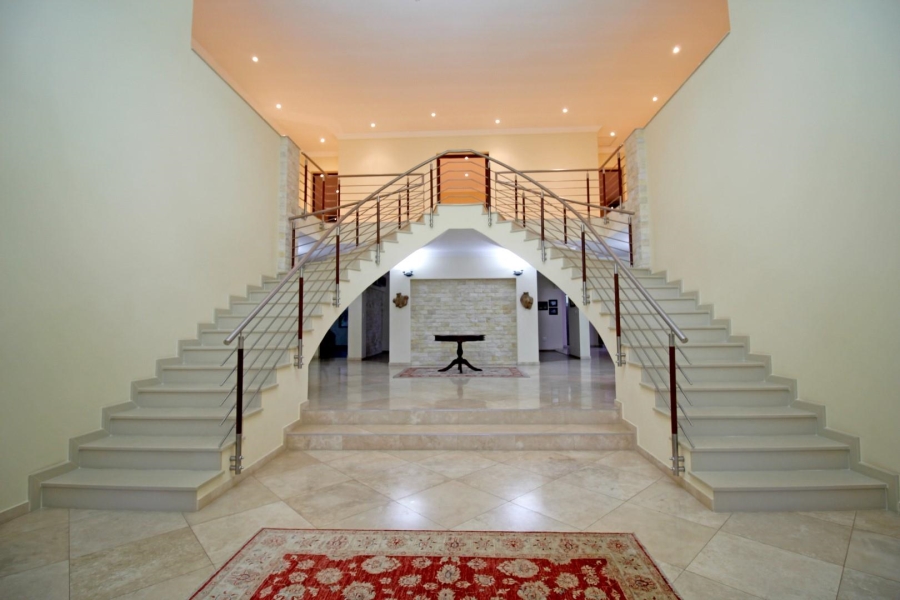 5 Bedroom Property for Sale in Bryanston Gauteng