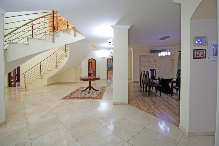 5 Bedroom Property for Sale in Bryanston Gauteng