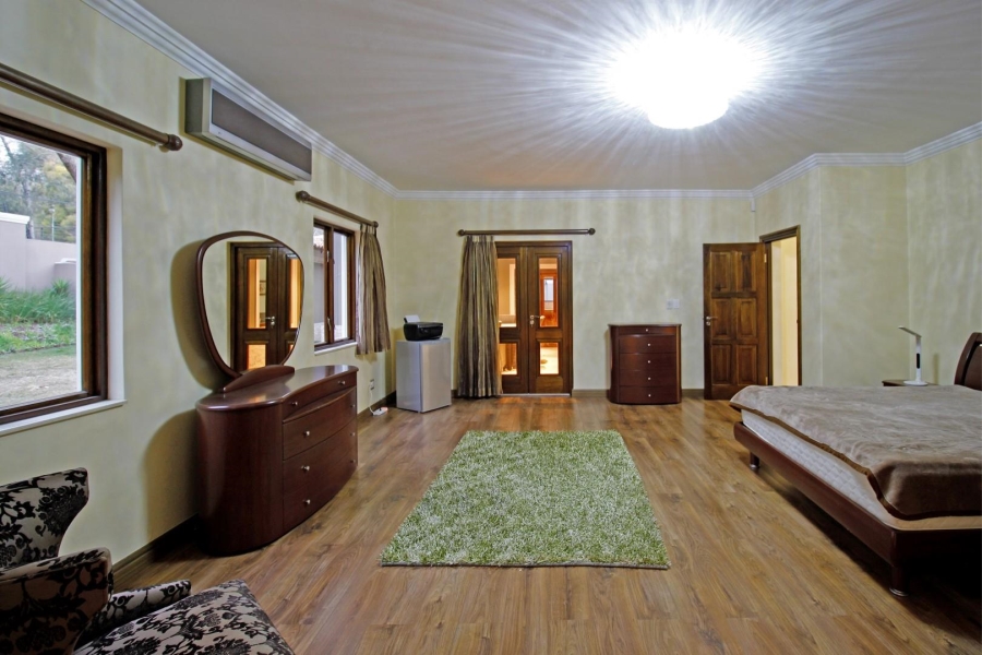 5 Bedroom Property for Sale in Bryanston Gauteng