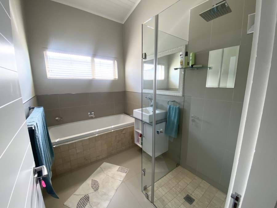 3 Bedroom Property for Sale in Copperleaf Estate Gauteng