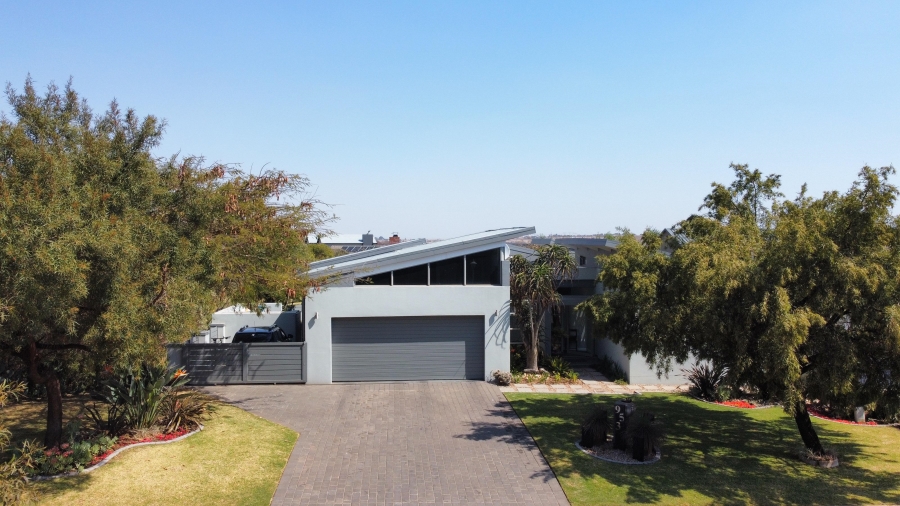 3 Bedroom Property for Sale in Copperleaf Estate Gauteng