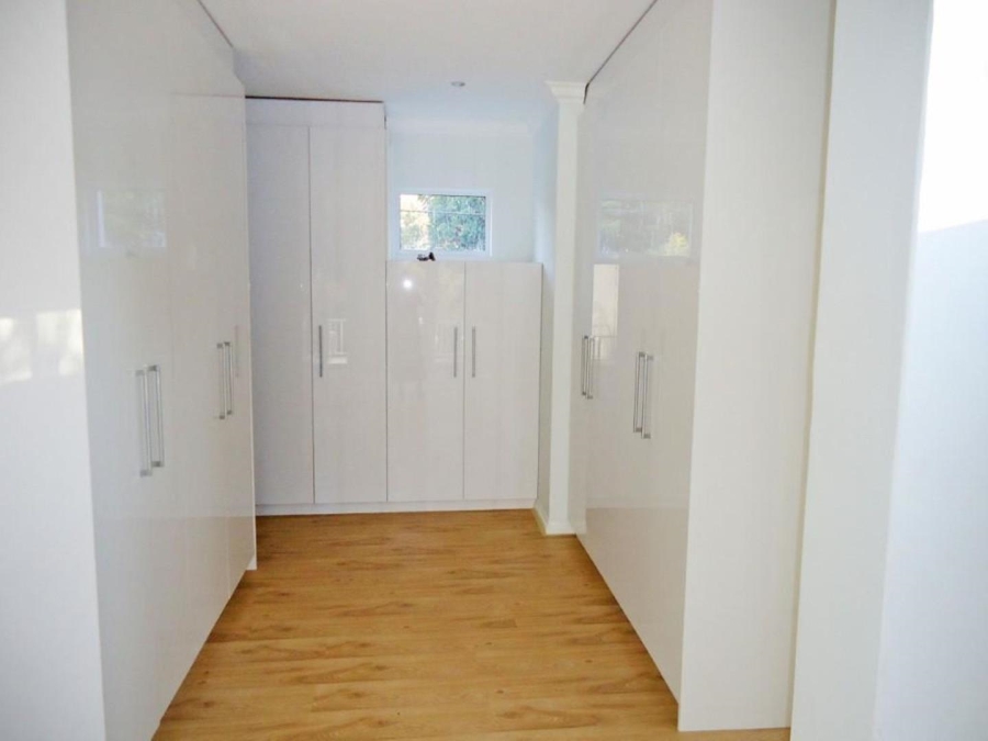 5 Bedroom Property for Sale in Bryanston Gauteng