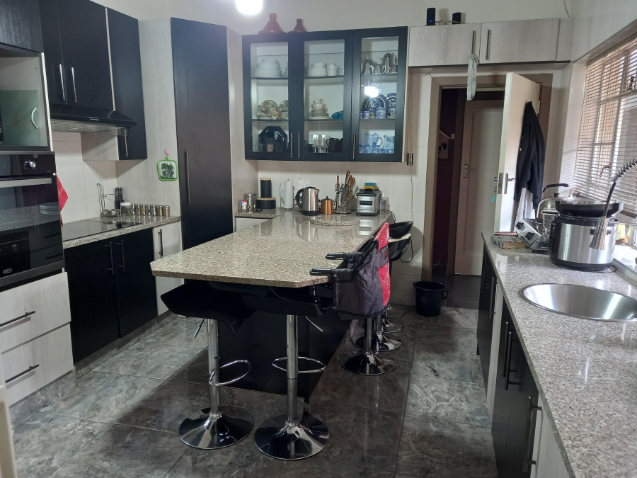 4 Bedroom Property for Sale in Orange Grove Gauteng