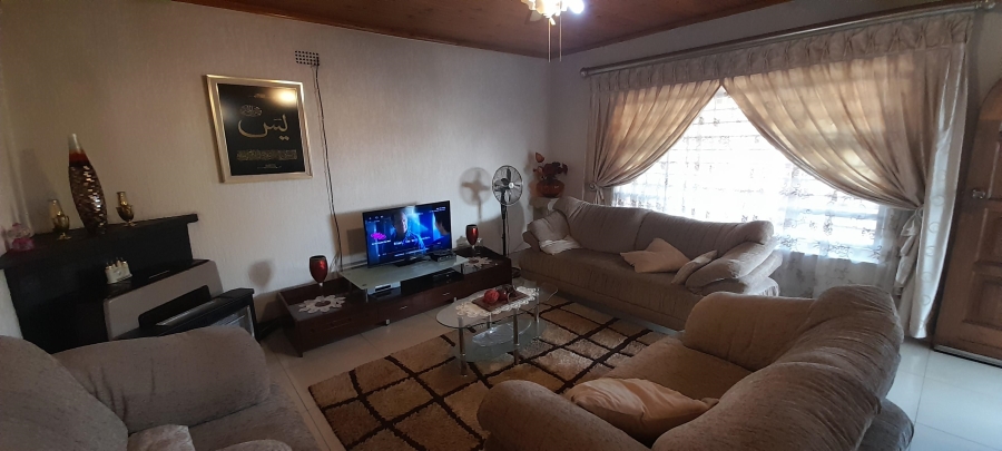 3 Bedroom Property for Sale in Lenasia Gauteng