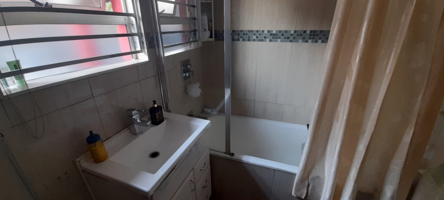 3 Bedroom Property for Sale in Lenasia Gauteng