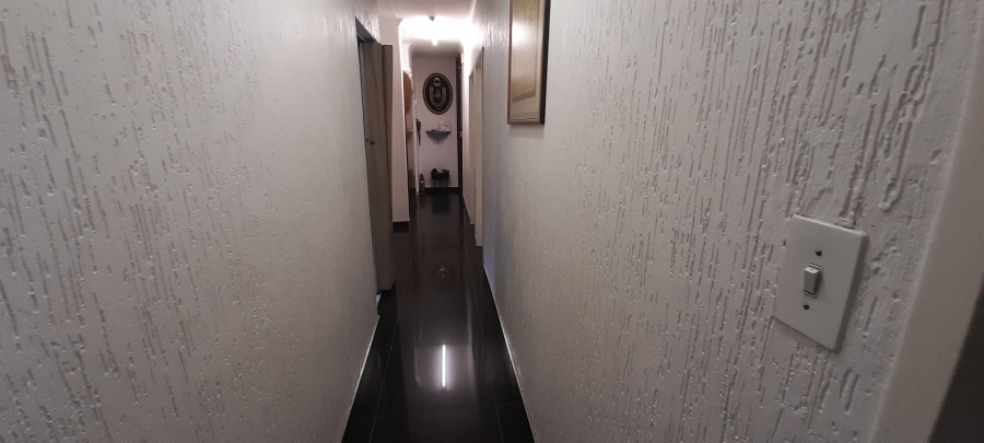 3 Bedroom Property for Sale in Lenasia Gauteng