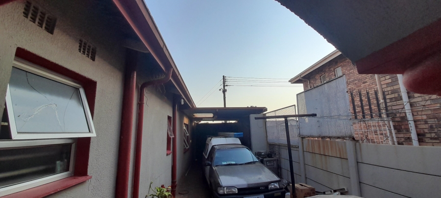3 Bedroom Property for Sale in Lenasia Gauteng