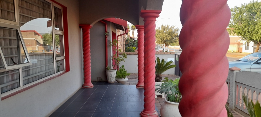 3 Bedroom Property for Sale in Lenasia Gauteng