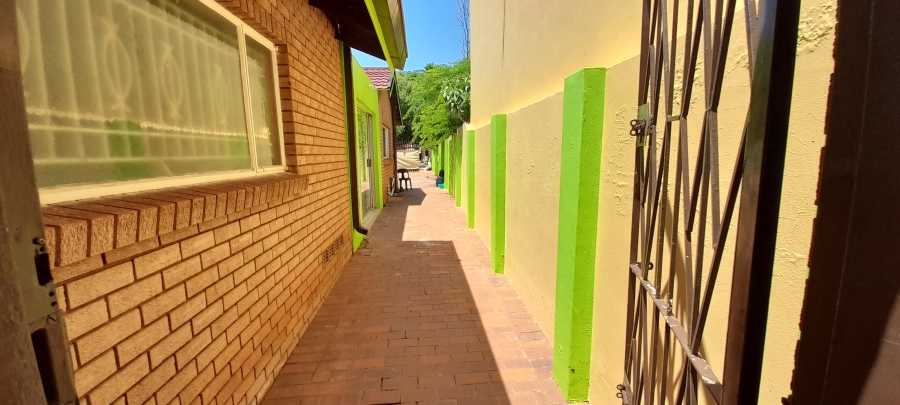 4 Bedroom Property for Sale in Lenasia Gauteng