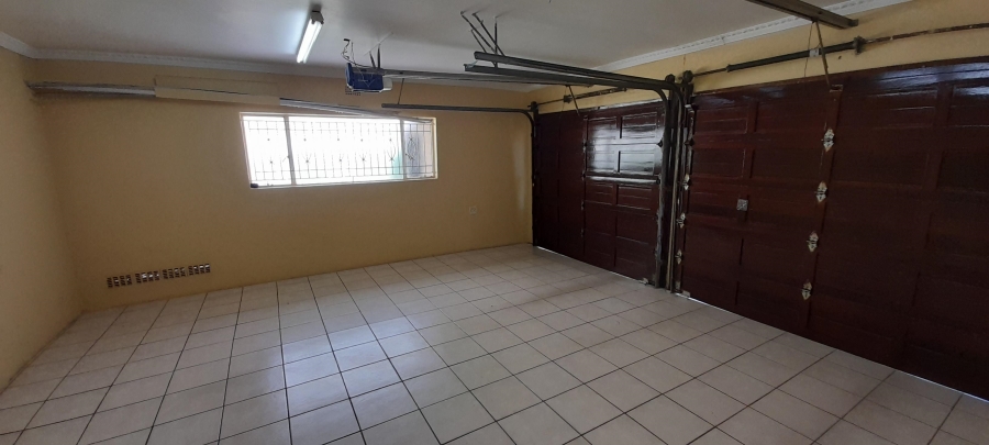 4 Bedroom Property for Sale in Lenasia Gauteng