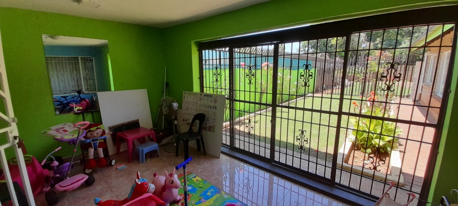 4 Bedroom Property for Sale in Lenasia Gauteng