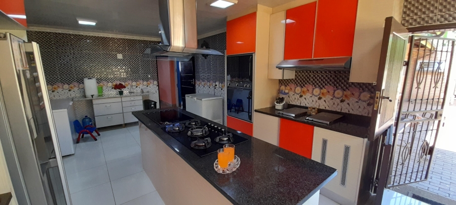 4 Bedroom Property for Sale in Lenasia Gauteng