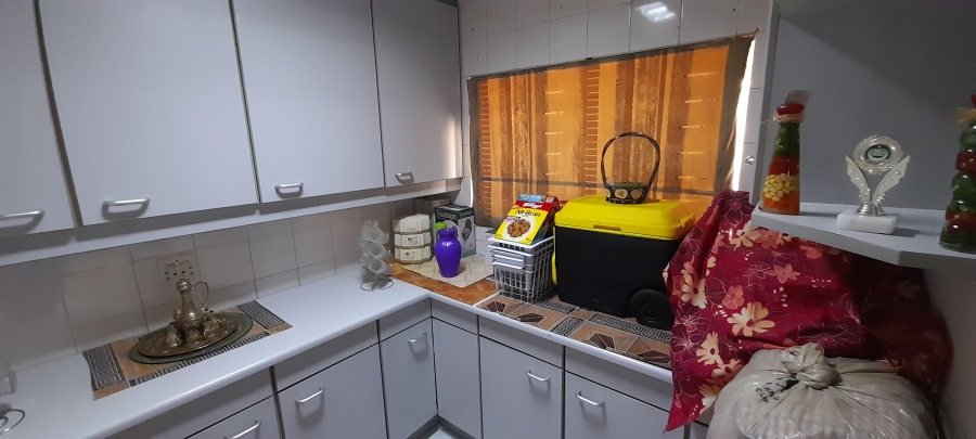 4 Bedroom Property for Sale in Lenasia Gauteng