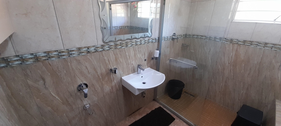 4 Bedroom Property for Sale in Lenasia Gauteng